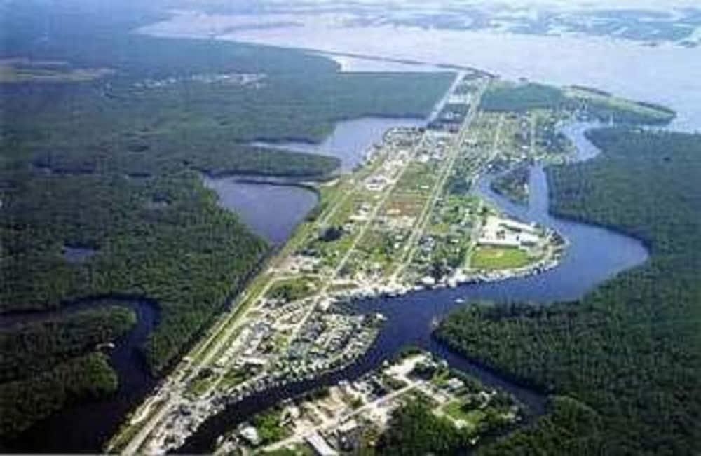 River Wilderness Waterfront Cabins Everglades City Kültér fotó